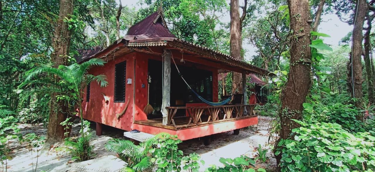 Bamboo Bungalows Koh Phayam Extérieur photo