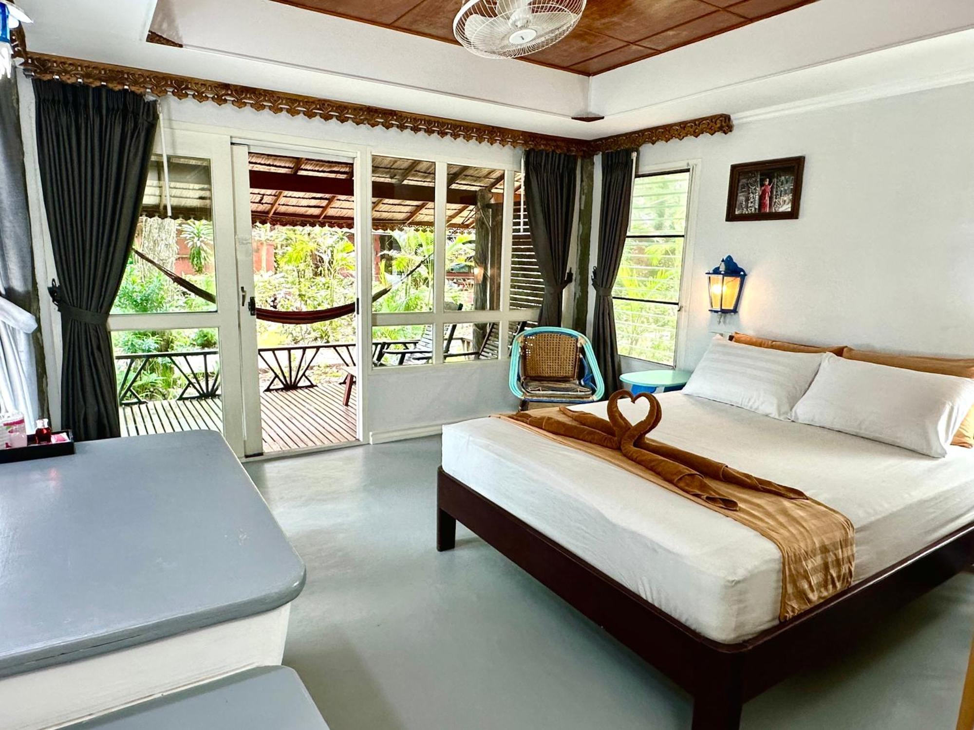 Bamboo Bungalows Koh Phayam Extérieur photo